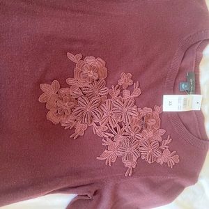 NWT  Sweater Floral
